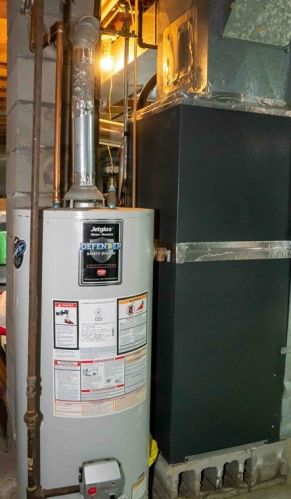 81 Cherry Tree Ln, New Bedford MA 02740-1826 exterior