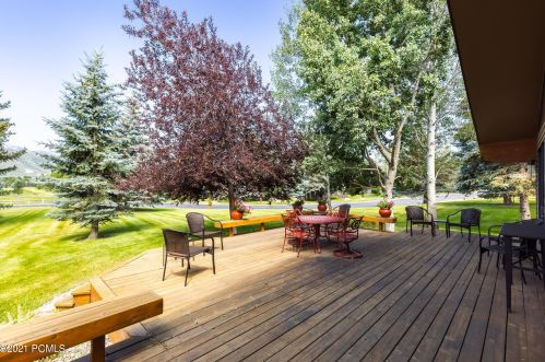 2457 Fairway Vlg Dr, Park City UT 84060-7023 exterior