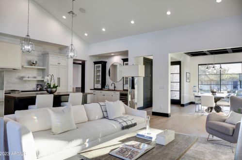 3417 44th Pl, Phoenix AZ 85050-6934 exterior