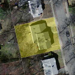 229 Woodcliff Rd, Newton MA  02461-2127 aerial view