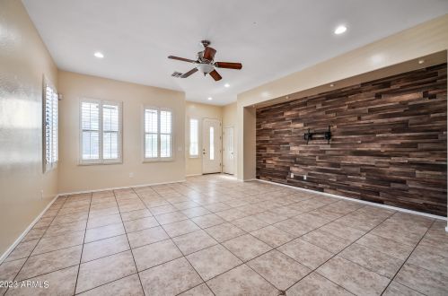 7723 39th Way, Phoenix AZ  85042-9663 exterior