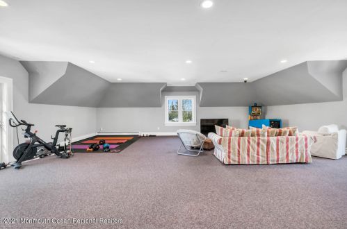 530 Little Silver Pt Rd, Little Silver NJ 07739-1736 exterior