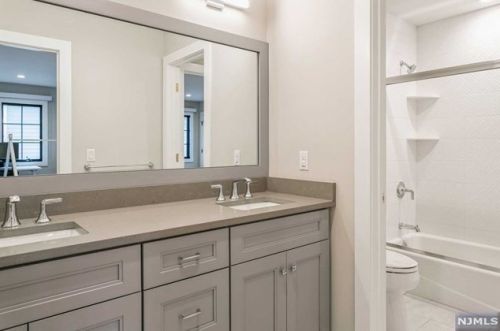 158 Magnolia Ave, Tenafly NJ  07670-1828 exterior