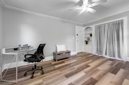 27 Ridgedale Ave, East Hanover NJ 07936-1804 exterior