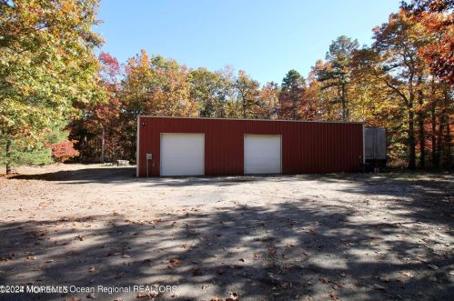 1062 Lakehurst Ave, Jackson Twp NJ 08527-5250 exterior