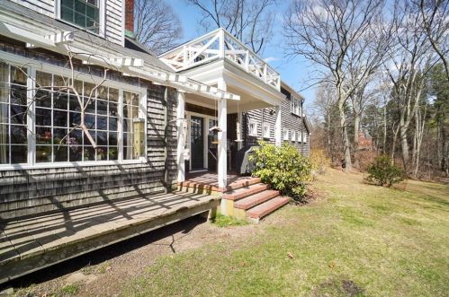 414 Westfield St, Dedham MA 02026-5626 exterior