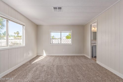 424 Charleston Ave, Phoenix AZ  85022-1529 exterior