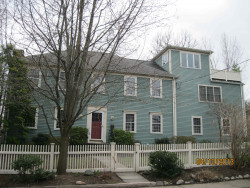 378 Central St, Newton, MA 02466-2205