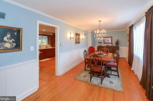 645 Kings Hwy, West Deptford NJ 08096-3129 exterior