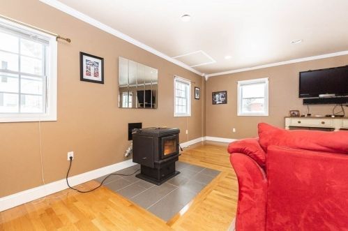 467 Washington St, Hingham MA 02061-2060 exterior