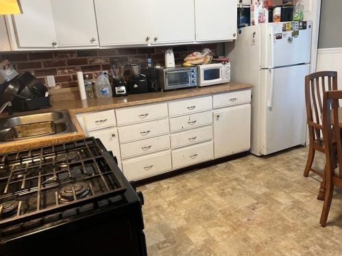 235 Mott St, Fall River MA 02721-2779 exterior