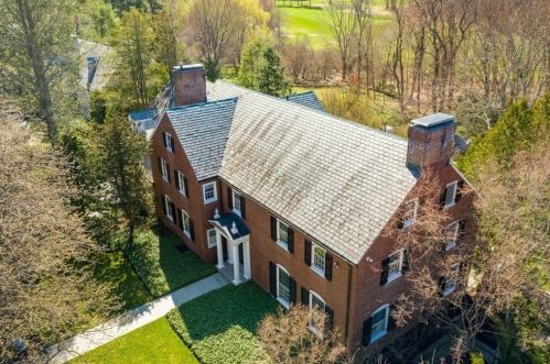 170 Dartmouth St, Newton, MA 02465-2839