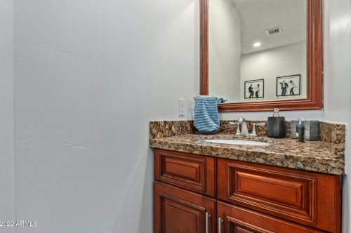 6849 2nd St, Phoenix AZ  85012-1005 exterior