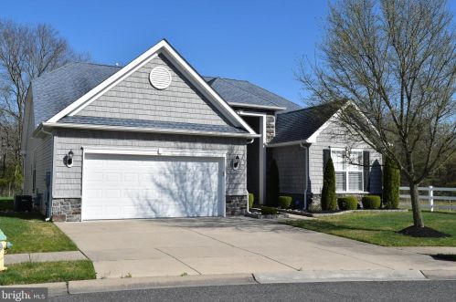 804 Raspberry Cir, West Deptford, NJ 08096-5177