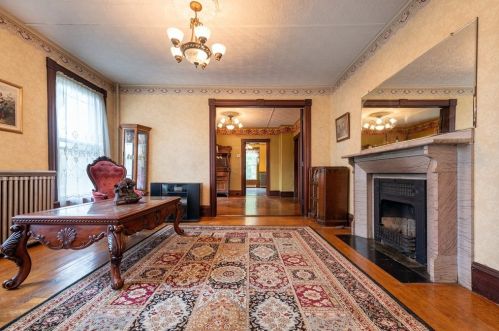 119 Main St, North Brookfield MA 01535-1438 exterior