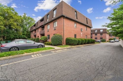 750 Mill St, Belleville NJ 07109-1304 exterior