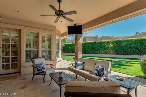 1465 Caribbean Ln, Phoenix AZ 85023-6792 exterior