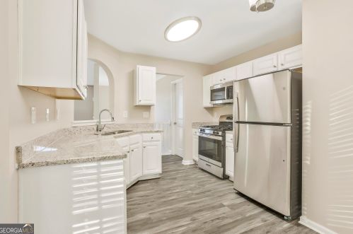 305 Newburgh Pl, Stockbridge GA  30281-2452 exterior