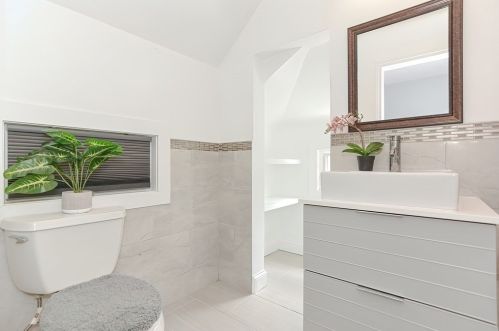 24 Greystone St, Quincy MA 02169-6367 exterior