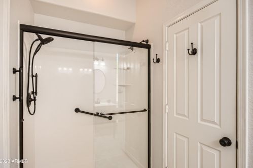 14842 42 Way, Phoenix AZ 85042-5211 exterior