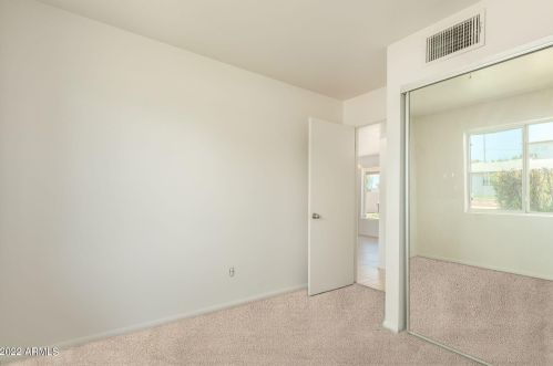 423 El Camino Dr, Phoenix AZ 85051-9121 exterior