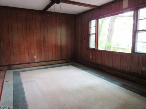 42 Smt Dr, Wantage NJ 07461-1239 exterior