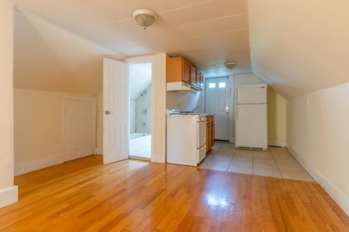 31 Fairmont St, Lawrence, MA 01841-3534