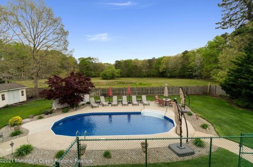 5 Mt Olive Ln, Jackson Twp NJ 08527-4835 exterior