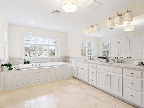 51 Mann Ave, Needham MA 02492-4533 exterior