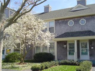 716 Dana Farms, Fairhaven MA  02719-3385 exterior
