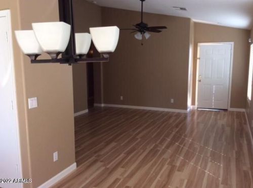 3039 Blackhawk Dr, Phoenix AZ  85050-4753 exterior