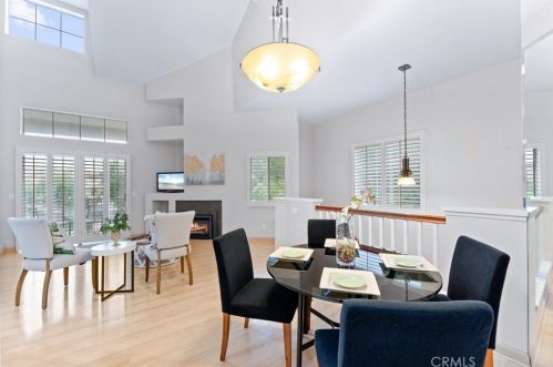 8075 Treeview Ct, Anaheim CA 92808-1552 exterior