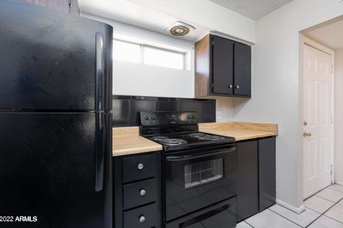 2528 Belmont Ave, Phoenix AZ 85051-6618 exterior