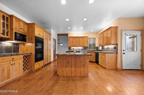 4923 Charlais Ln, Park City UT 84098-7552 exterior