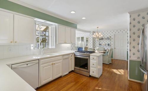 1266 Mile Post Dr, Atlanta GA 30338-4710 exterior