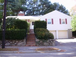 199 Parker St, Newton, MA 02459-2550