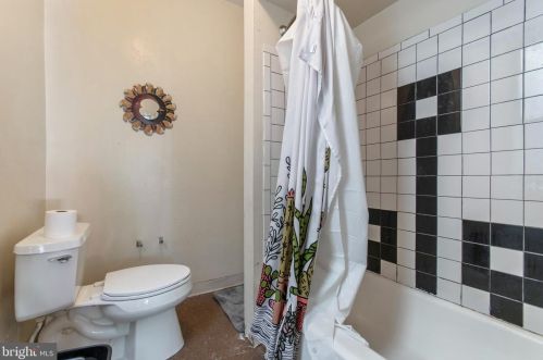 2013 15 St, Philadelphia PA 19121-2301 exterior