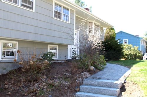 31 Crystal Cir, Burlington, MA 01803-2301