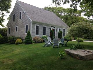 128 Mashnee Rd, Bourne MA  02532-3523 exterior