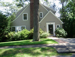 24 Solon St, Newton, MA 02461-1827