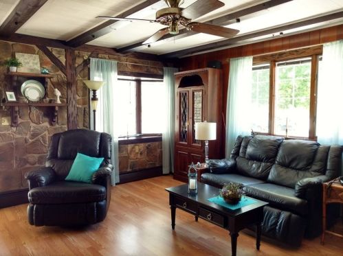 569 Nashua Rd, Dracut MA 01826-1939 exterior