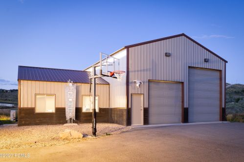 8449 Silver Crk Rd, Park City UT exterior