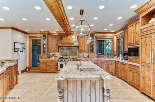 4712 Pace Dr, Park City UT 84098-6631 exterior