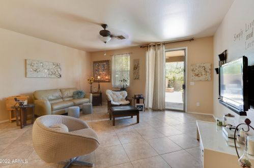 1713 Cielo Grande Ave, Phoenix AZ 85024-7555 exterior