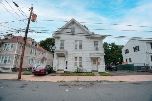 39 Bellevue St, Lawrence MA  01841-3335 exterior