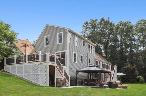 10 Seaview Dr, Plymouth MA  02360-1262 exterior