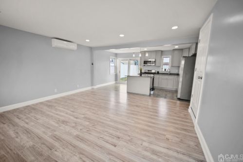 86 Marion St, Carteret NJ  07008-2027 exterior