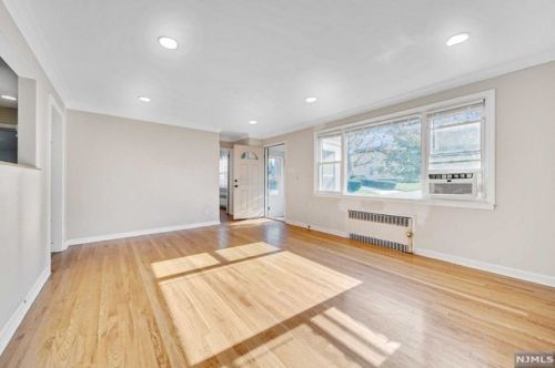 36 Jannarone St, Belleville NJ  07109-2336 exterior