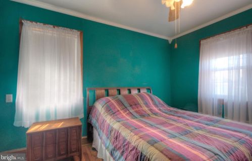 209 Delsea Dr, West Deptford NJ 08093-1222 exterior