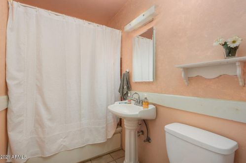 4002 34th St, Phoenix AZ 85008-3819 exterior